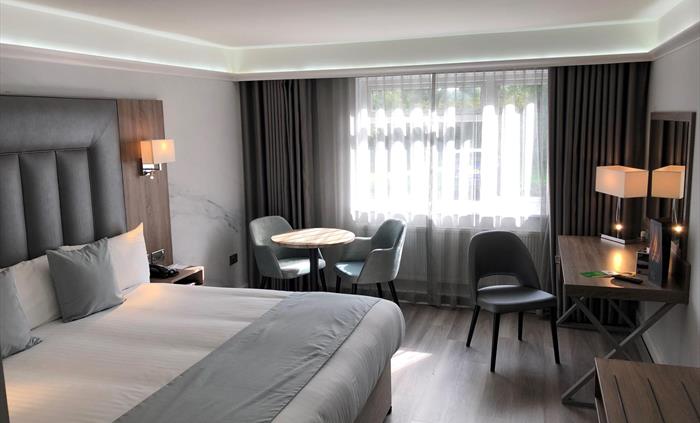 Deluxe King Bedroom